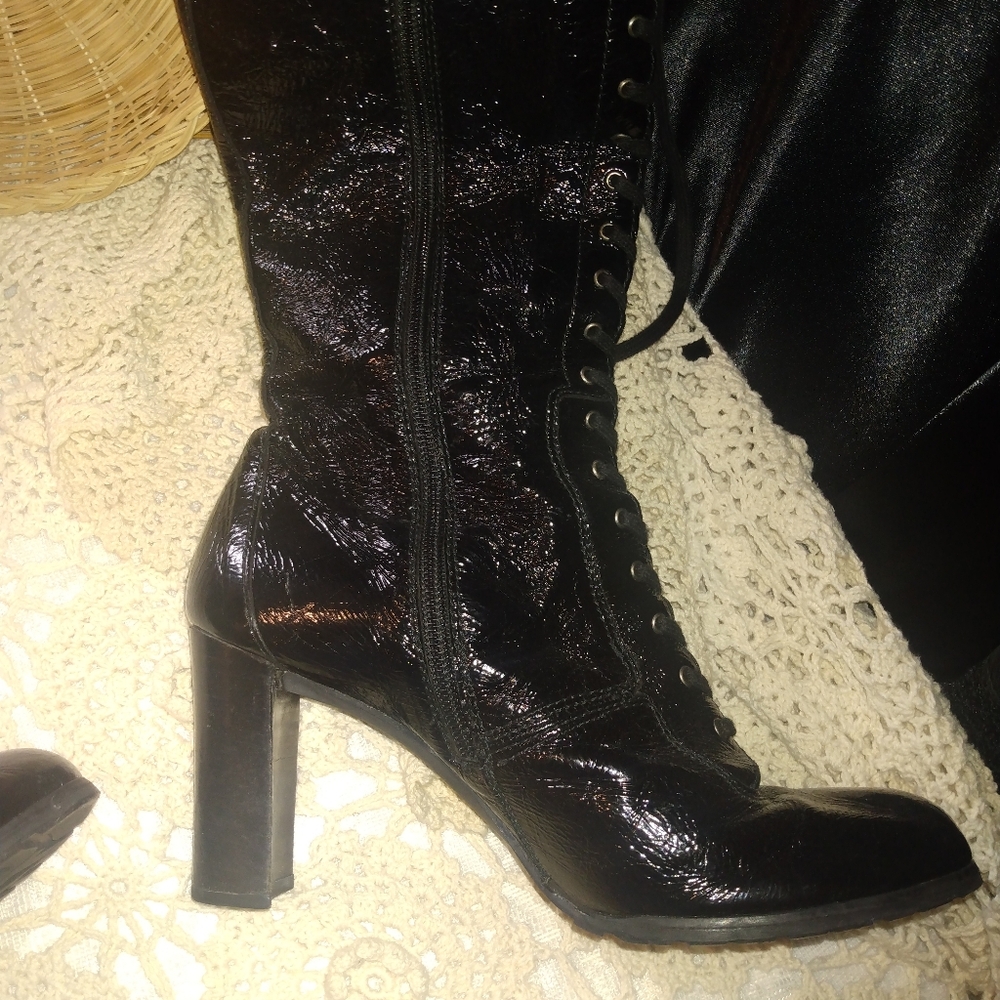 Stuart Weitzman gothic boots - Picture 14 of 16